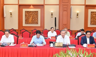 Thực hiện pháp luật về phân cấp, phân quyền, phân định thẩm quyền khi vận hành chính quyền địa phương 2 cấp